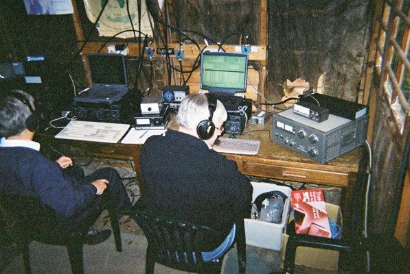 Photograph of CQWW 2004
