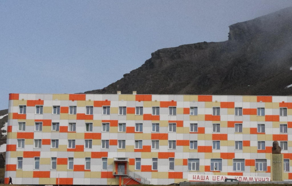 Lenin outside the worker's accommodation